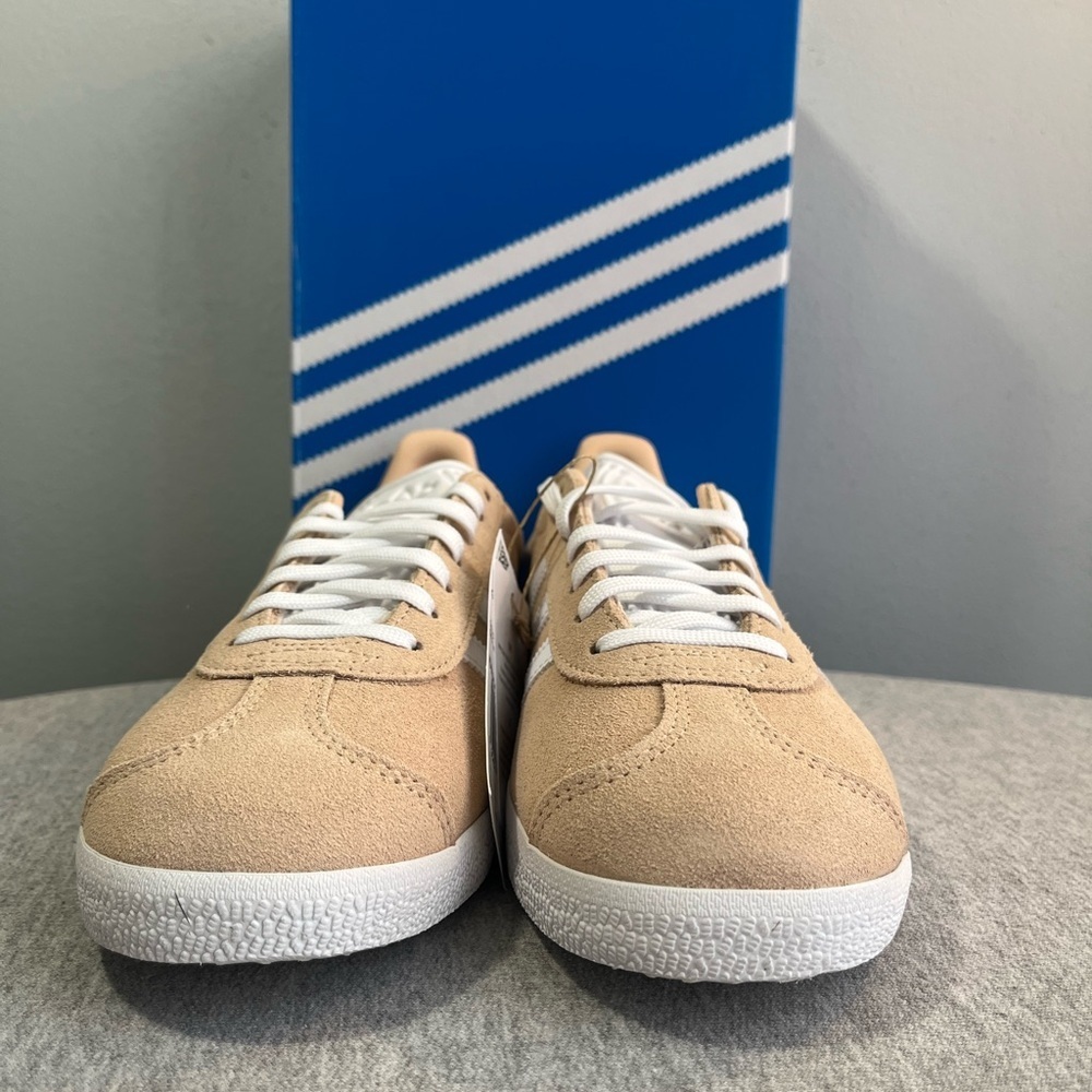 Adidas Classic Gazelle Suede Sneaker Halo Blush Women's Shoe Size 7.5 ID7006 - Picture 3 of 11